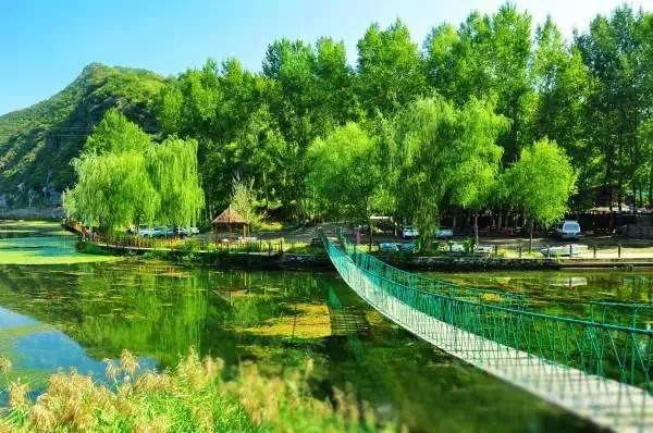 北京郊区好玩的旅游景点推荐 (北京郊区好玩的地方 探寻北京郊区的好玩之地)