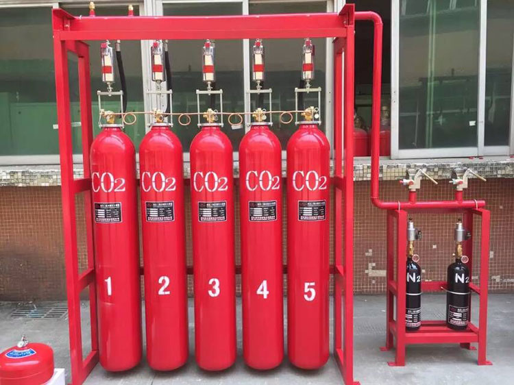 二氧化碳灭火系统 (二氧化碳灭火剂主要靠什么灭火 二氧化碳灭火剂如何有效灭火)